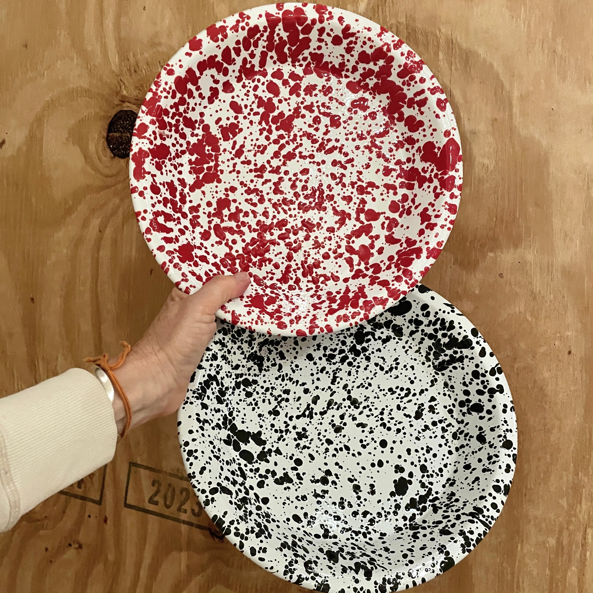 Crow Canyon Pie Plate Splatter in Red and Black | sustainable haus